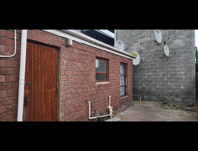 14 BEDROOM HOUSE FOR SALE IN HEATHER PARK